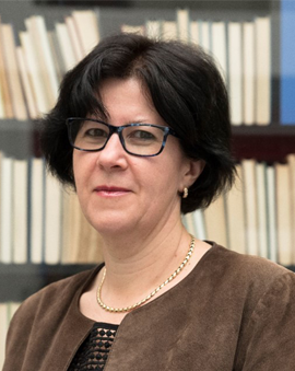 Dr. Éva Jakab Tóth